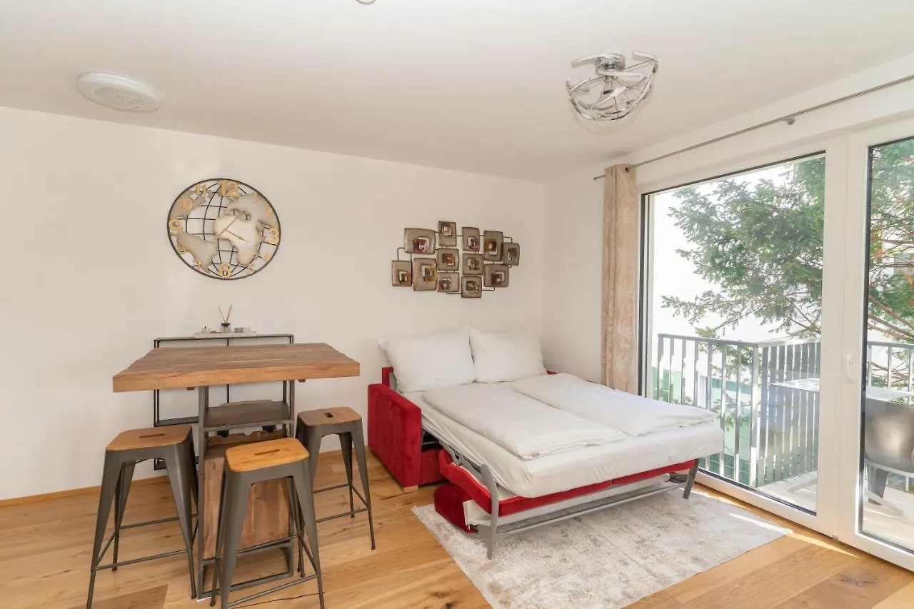 Luxurious Apartment With Big Balcony Near City Center Вена