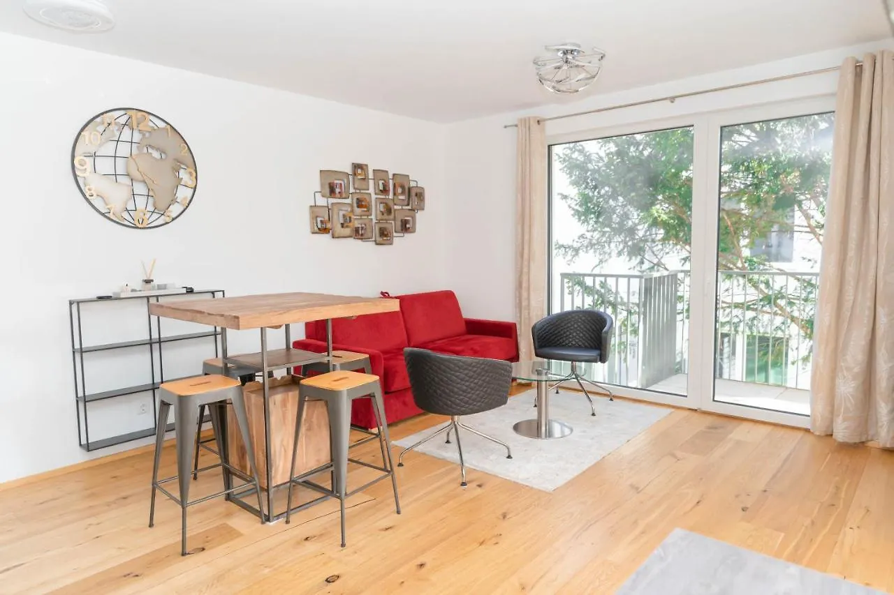 Luxurious Apartment With Big Balcony Near City Center Вена 0*,  Австрия